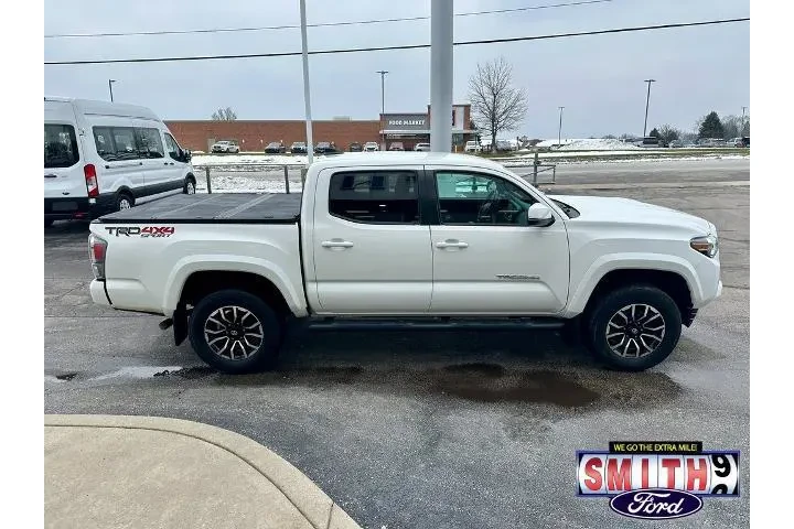 $34088 : Toyota Tacoma 2021 4x4 TRD S image 4