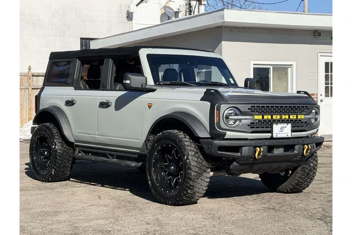 $34812 : Ford Bronco 2021 4x4 Badland image 1