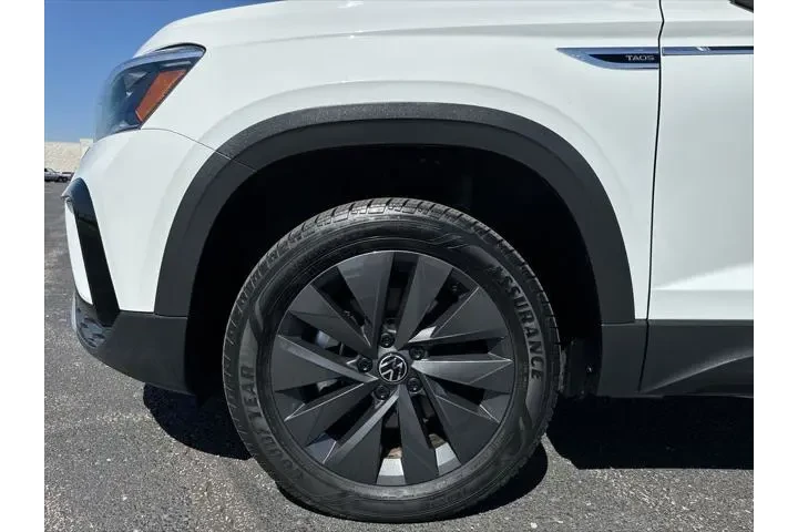 $19500 : Volkswagen Taos 2024 S 4dr S image 10