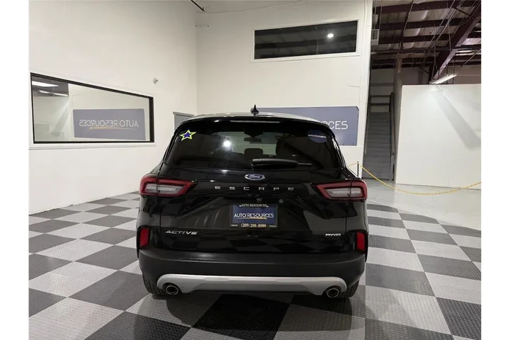 $23299 : Escape 2024 image 5