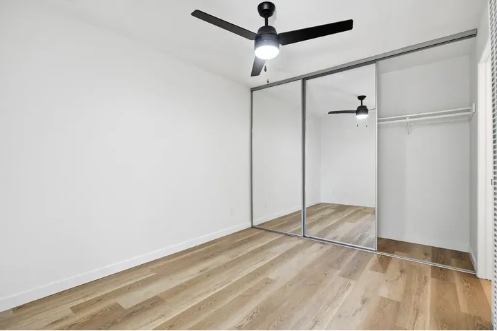 $1000 : Studio 1-Bed and 1-Bath image 8
