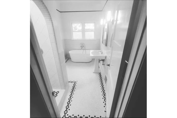 Busco trabajo me llamo Roberto image 1