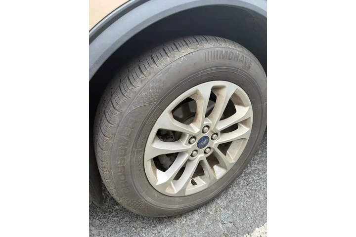 $13928 : Ford Escape 2020 SE 4dr SUV image 9