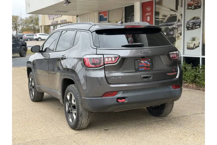 $16499 : 2018 Compass Trailhawk image 7