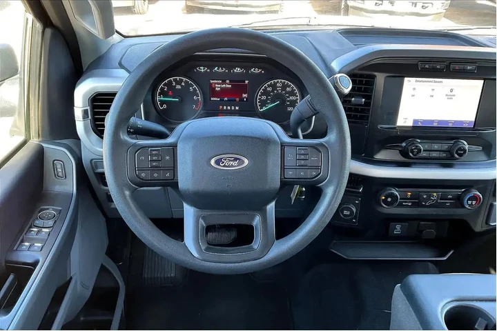 $36811 : Ford F-150 2023 4x4 XL 4dr S image 9