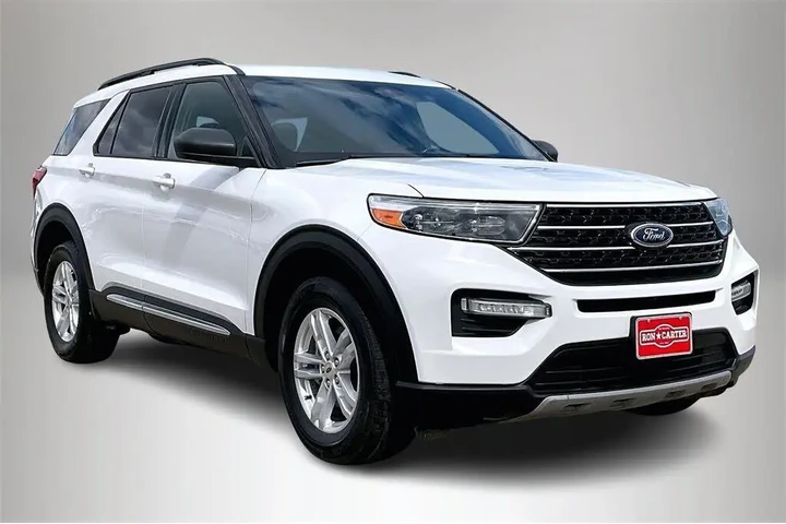 $19495 : Ford Explorer 2020 AWD XLT 4 image 1