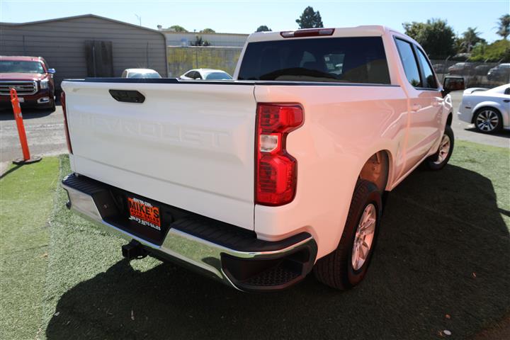 2023 CHEVROLET SILVERADO LT image 6