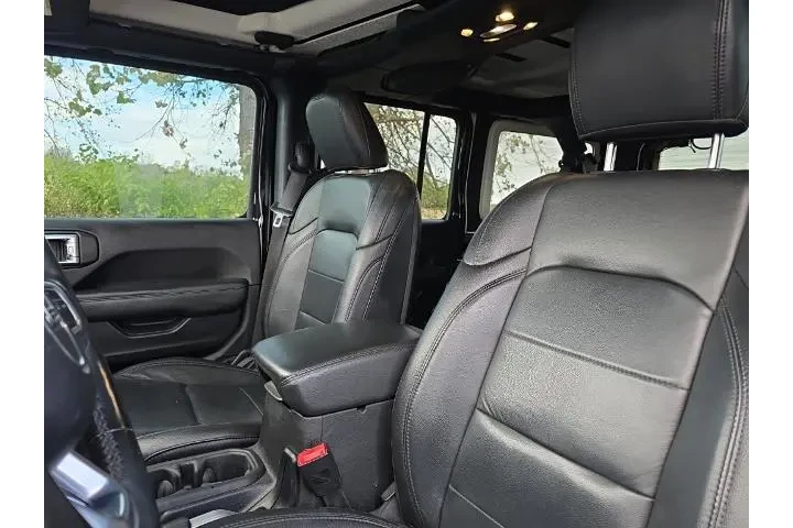 $25950 : Jeep Wrangler Unlimited 2020 image 6