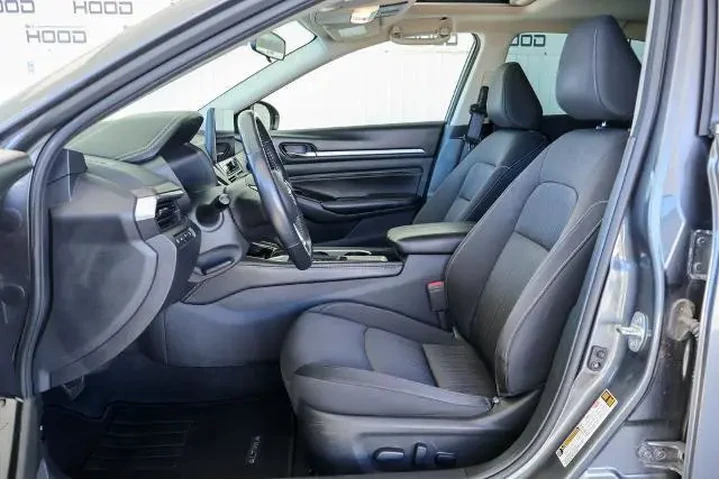 $18931 : Nissan Altima 2023 2.5 SV 4d image 7