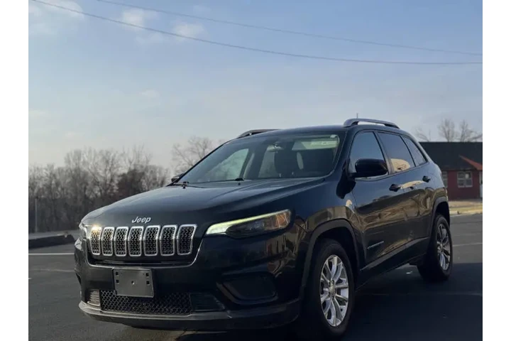 $8999 : 2020 Cherokee Latitude image 4