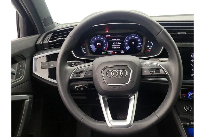 $28998 : Audi Q3 2021 AWD quattro S l image 10