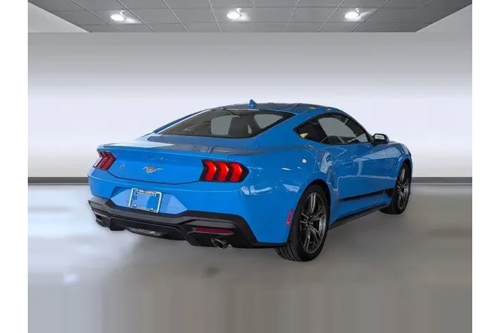 $30973 : Ford Mustang 2025 EcoBoost 2 image 9