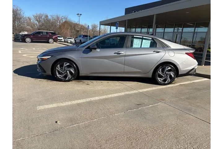 $22298 : Hyundai ELANTRA 2025 SEL Con image 2