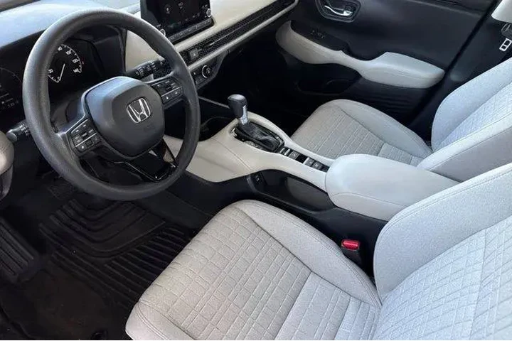 $23998 : Honda HR-V 2025 LX 4dr Cross image 5