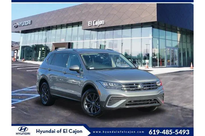 $23499 : Volkswagen Tiguan 2023 SE 4d image 1
