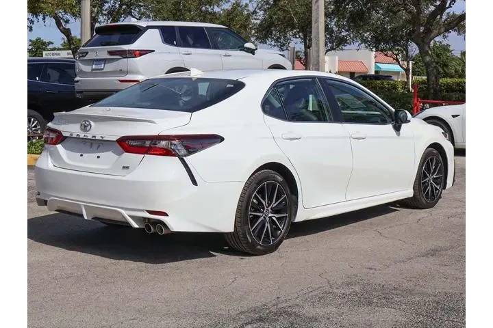 $20890 : Toyota Camry 2024 SE 4dr Sed image 9