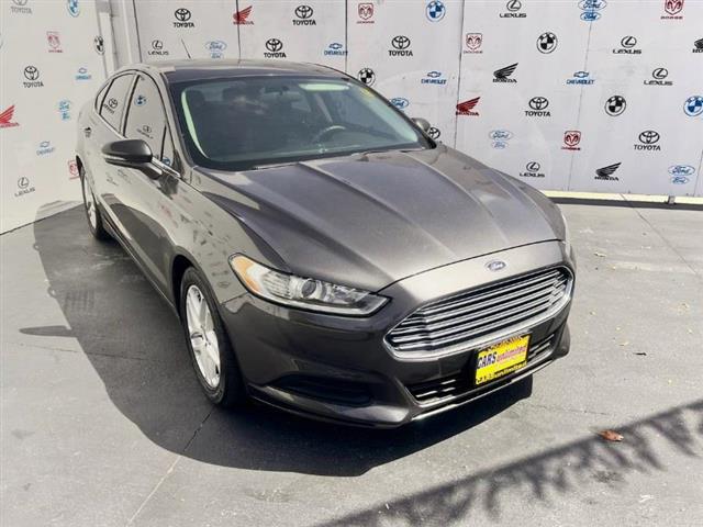 $12995 : Used 2016 Fusion 4dr Sdn SE F image 1