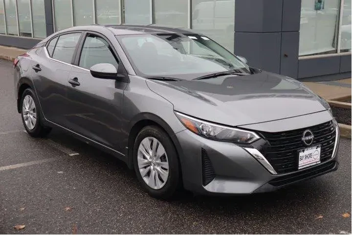 $15436 : Nissan Sentra 2024 S 4dr Sed image 3