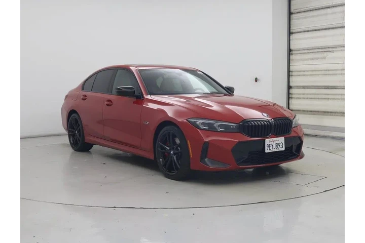 $32998 : BMW 3 Series 2023 330e 4dr S image 1