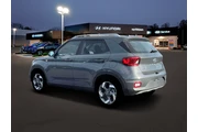 $23602 : Hyundai VENUE 2026 SEL 4dr C thumbnail