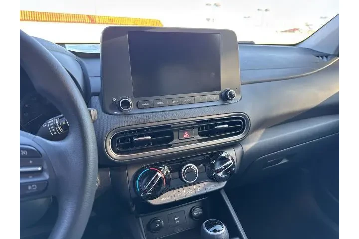 $19250 : Hyundai KONA 2023 SEL 4dr Cr image 10