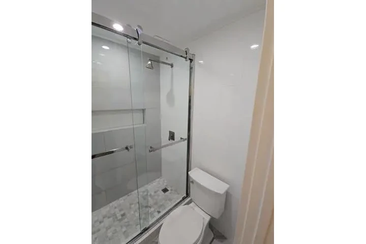 $1050 : private 1bedroom/1bathroom image 3