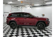 $29343 : Jeep Grand Cherokee 2023 4x4 thumbnail