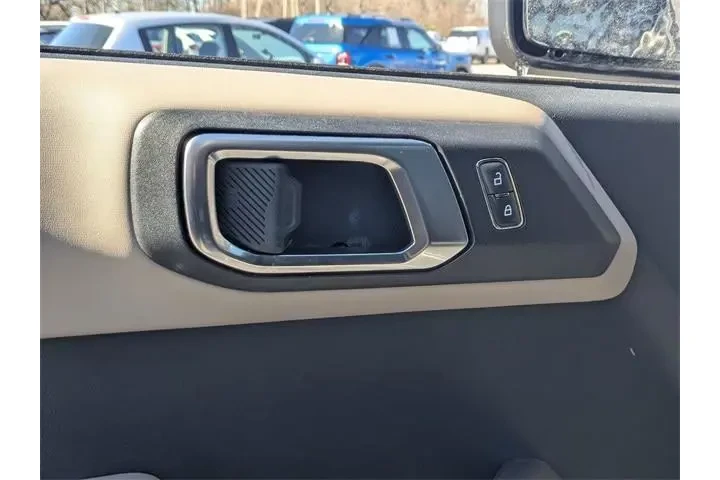 $39992 : Ford Bronco 2022 4x4 Base Ad image 10