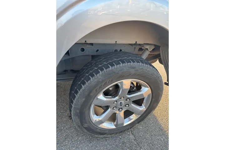 $31010 : Ford F-150 2023 4x4 XLT 4dr image 6