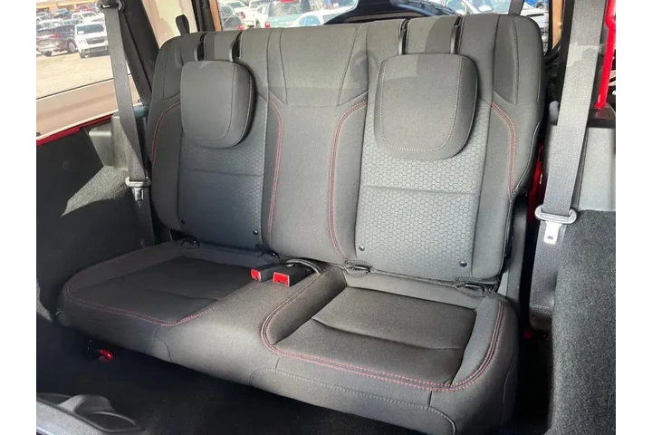 $37980 : Jeep Wrangler 2022 4x4 Rubic image 8