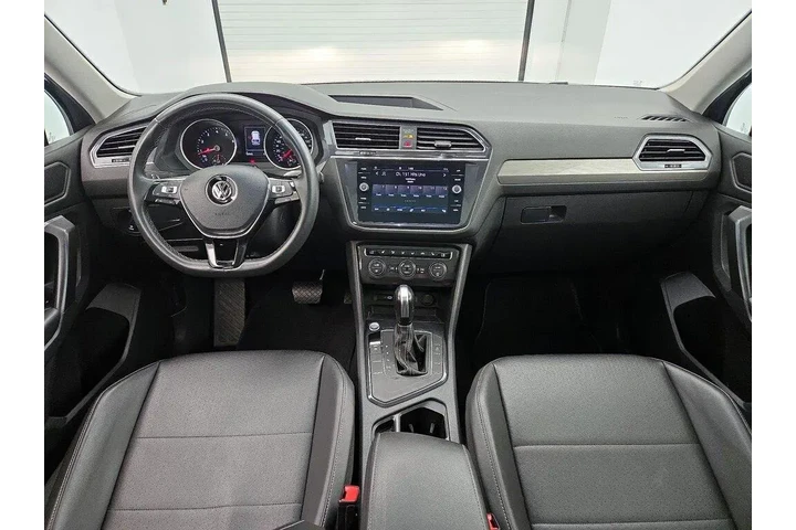 $16998 : Volkswagen Tiguan 2021 SE 4d image 9