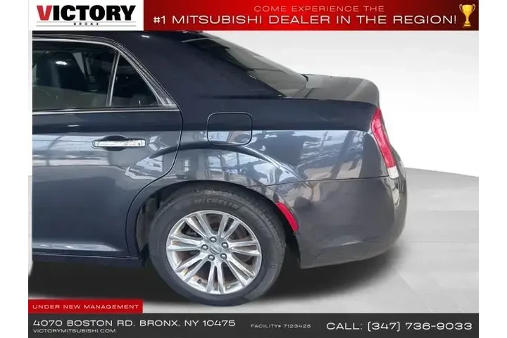 $11795 : Chrysler 300 2017 C 4dr Seda image 7