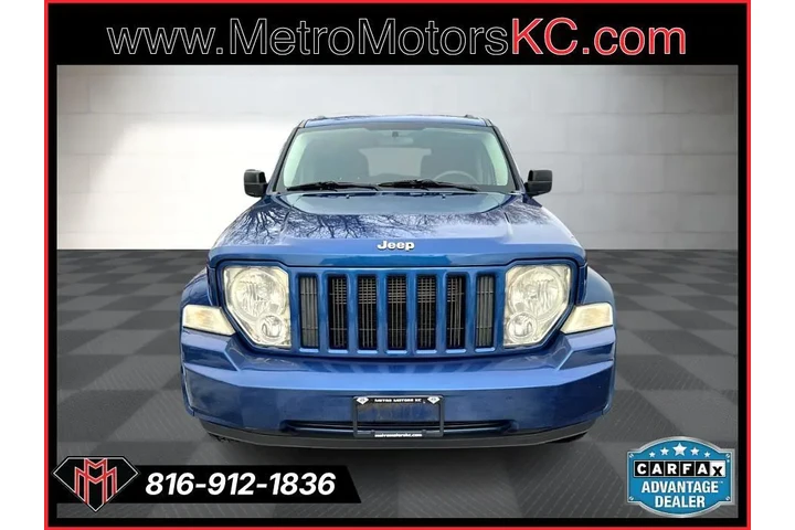 $10989 : 2010 Liberty 4WD 4dr Sport image 8