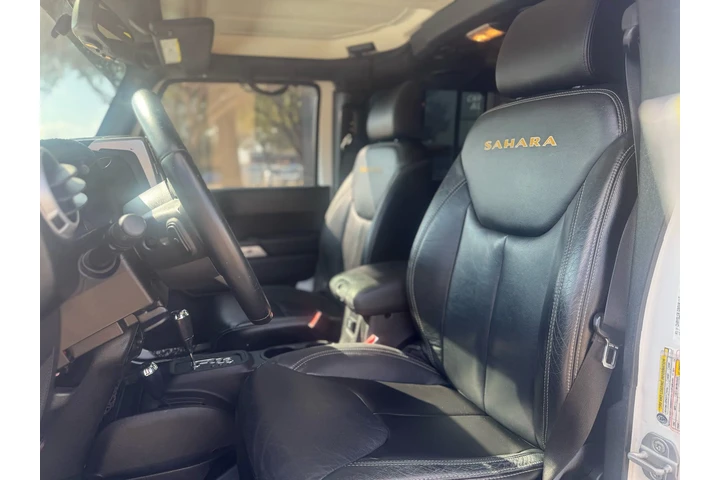 $15995 : 2013 Wrangler Unlimited Sahara image 8