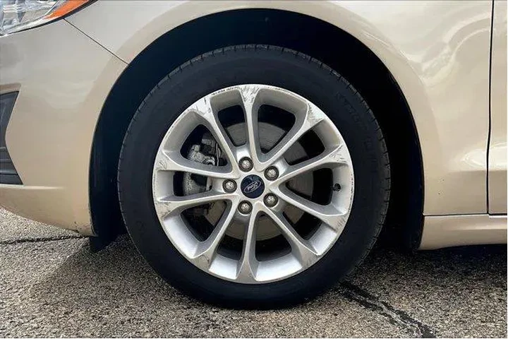 $17612 : Ford Fusion Hybrid 2019 SE 4 image 9