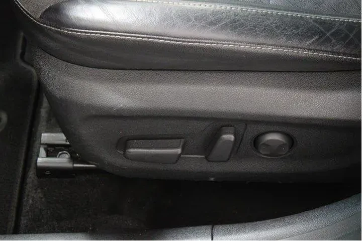 $20998 : Kia Niro Plug-In Hybrid 2020 image 7