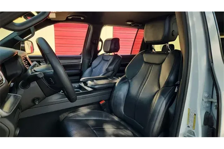 $38467 : Jeep Wagoneer 2023 4x4 Carbi image 10