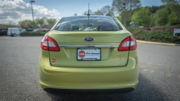 $7500 : PRE-OWNED 2012 FORD FIESTA SEL image 4