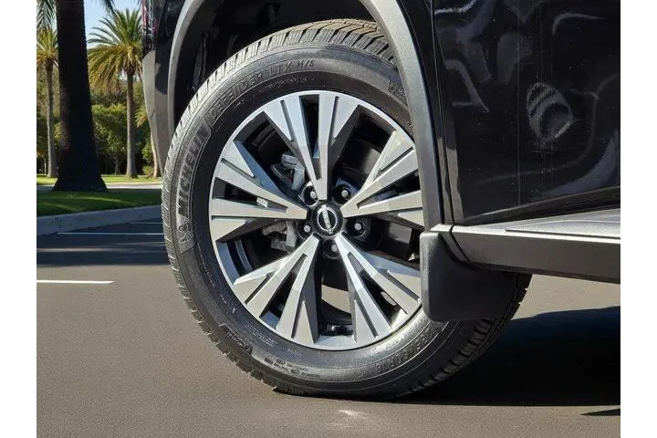 $21900 : Nissan Rogue 2023 SV 4dr Cro image 8