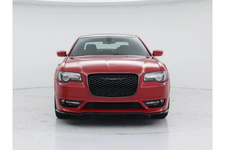 $30998 : Chrysler 300 2017 S 4dr Seda image 5