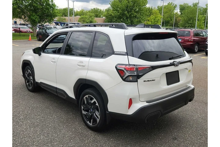 $34995 : Subaru Forester 2025 AWD Lim image 4