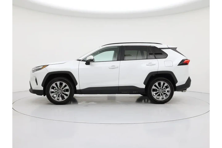 $34998 : Toyota RAV4 2024 AWD XLE Pre image 3