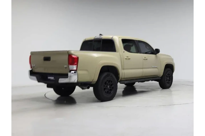 $23998 : Toyota Tacoma 2017 4x4 SR5 V image 8