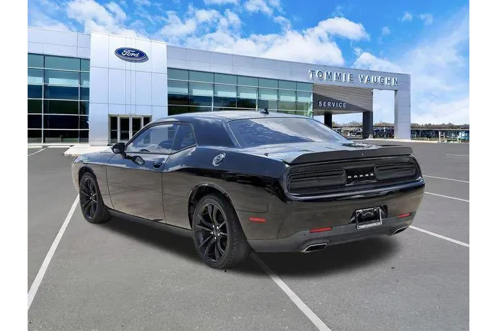 $14351 : Dodge Challenger 2016 SXT 2d image 2