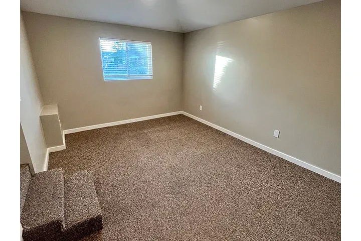 $1175 : Single family residence ForRen image 6