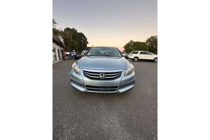 $5995 : Honda Accord 2012 LX 4dr Sed image 2
