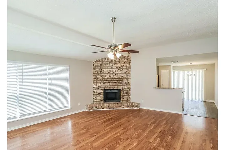 $1200 : HOUSE FOR RENT IN HOUSTON TX image 2