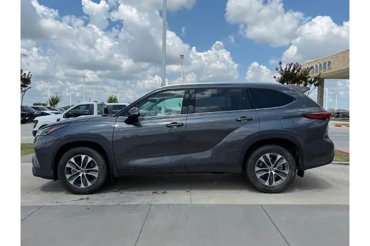 $31995 : Toyota Highlander 2021 AWD X image 8
