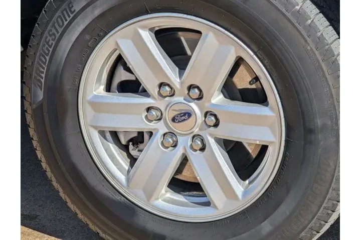 $31479 : Ford F-150 2023 4x2 XL 4dr S image 9