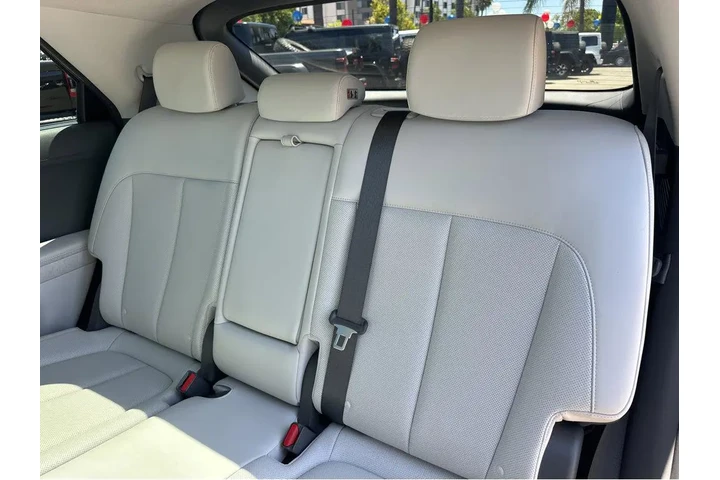 $27777 : 2022 IONIQ 5 Limited image 10